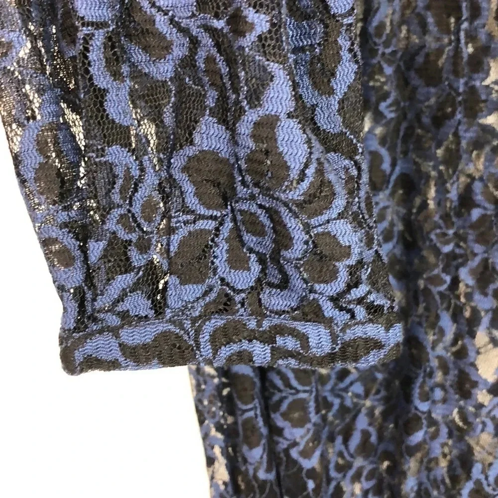 Ann Taylor Loft Women’s XS Lace Knit‎ Ruffle Neckline Quarter Sleeve Blouse